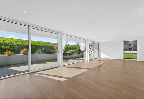 Moderne, helle 5.5 Zimmer-Wohnung mit 35,5 m² grosser Terrasse