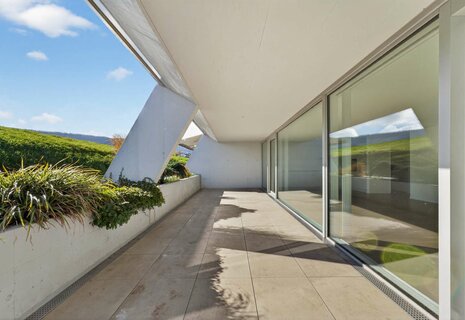 Moderne, helle 5.5 Zimmer-Wohnung mit 35,5 m² grosser Terrasse