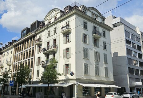 Attraktive Altbauwohnung - Kombination aus historischem Charme und modernen Wohnkomfort